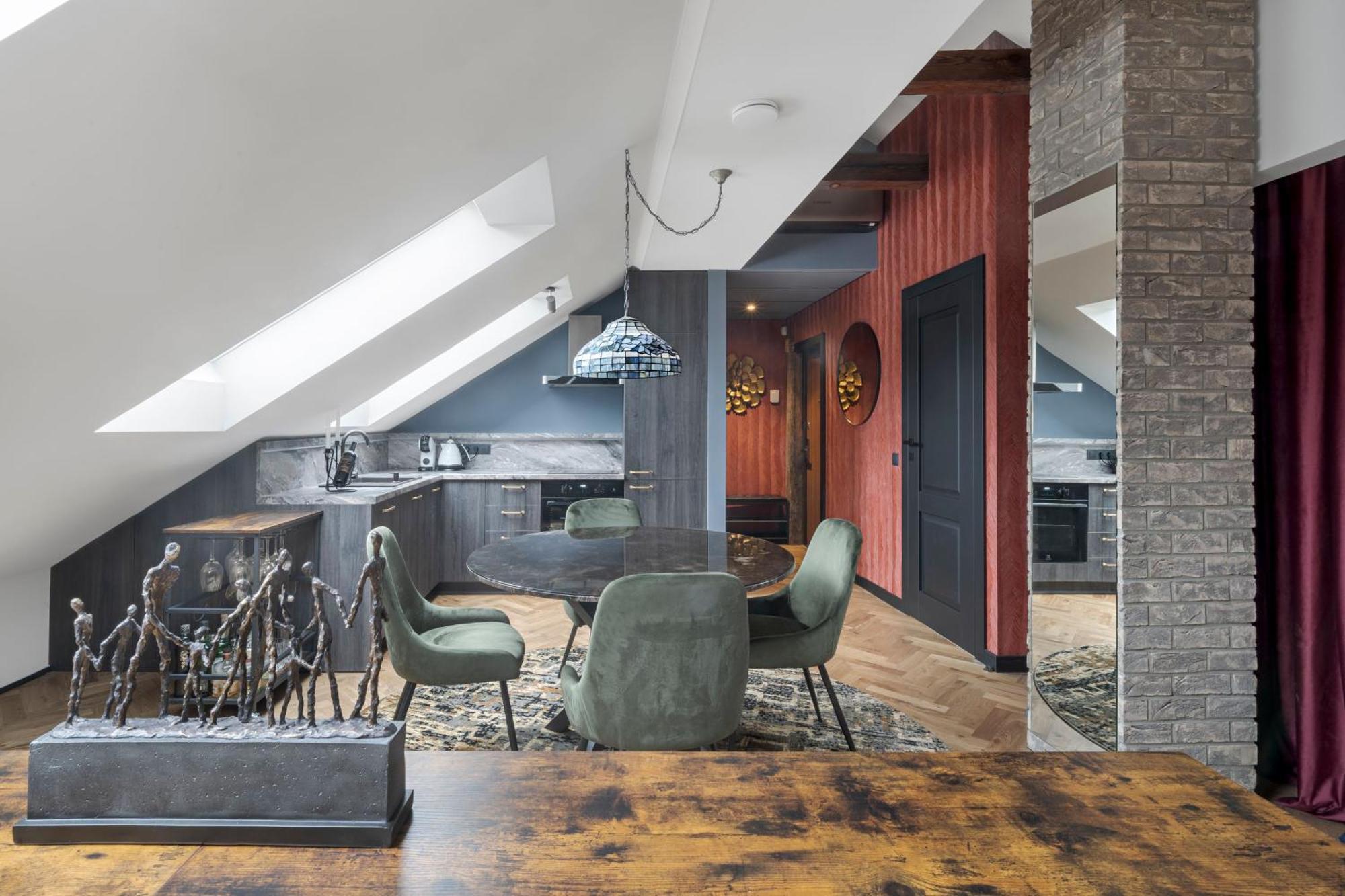 Cozy Penthouse Apartment Vilnius Exterior photo